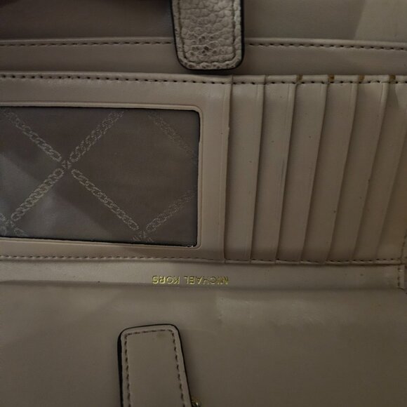 Pink Michael Kors Wristlet - Picture 4 of 8